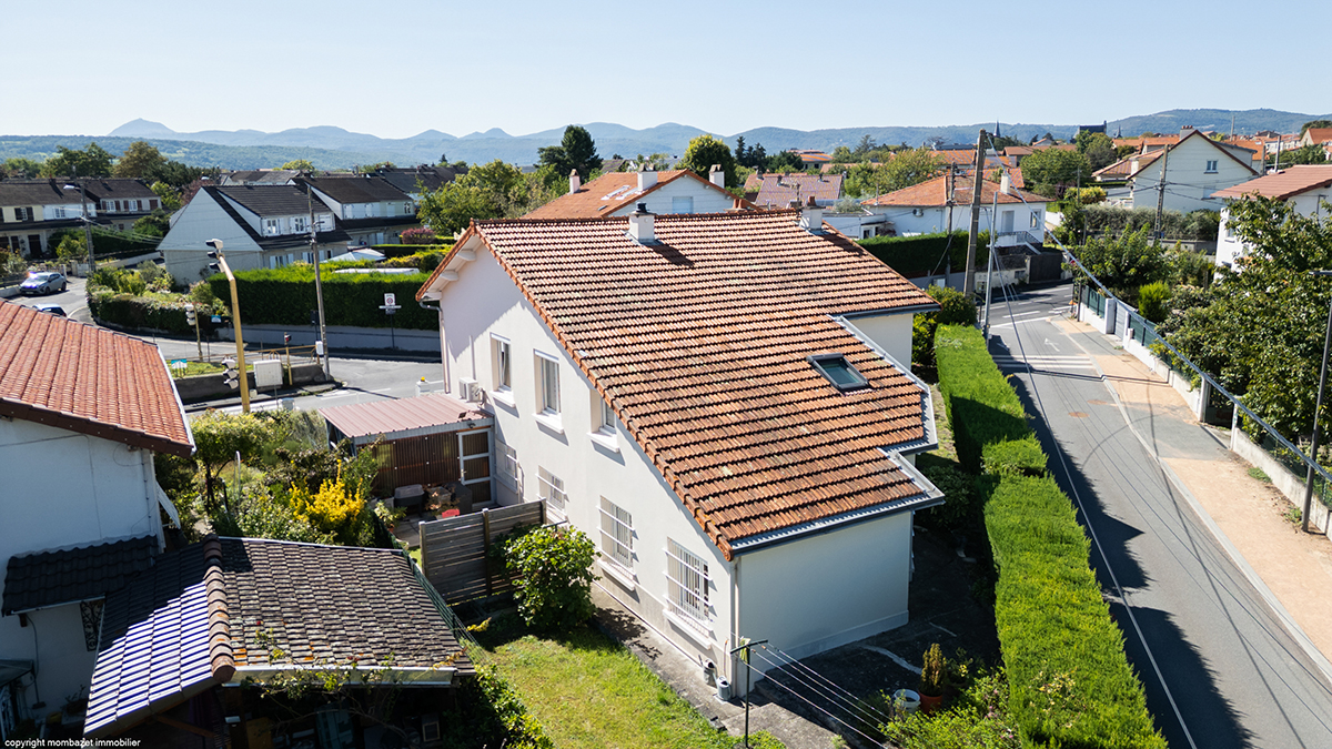 Maison 4 pièces 152 m² · à Riom · 152,4 m² · 244 000 €