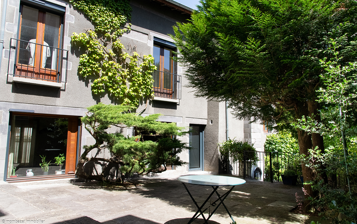 Maison 6 pièces 160 m² · à Châtel-Guyon · 160 m² · 254 500 €